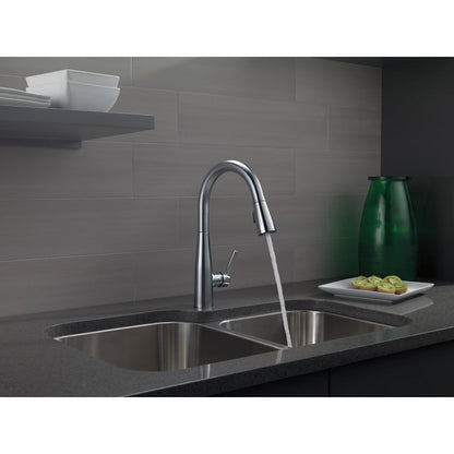 Delta ESSA Single Handle Pull-Down Kitchen Faucet- Arctic Stainless