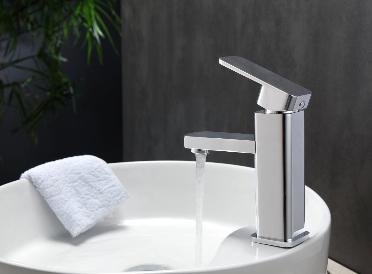 Kube Bath Aqua Soho Robinet de lavabo de salle de bain à large écartement à levier unique – Chrome