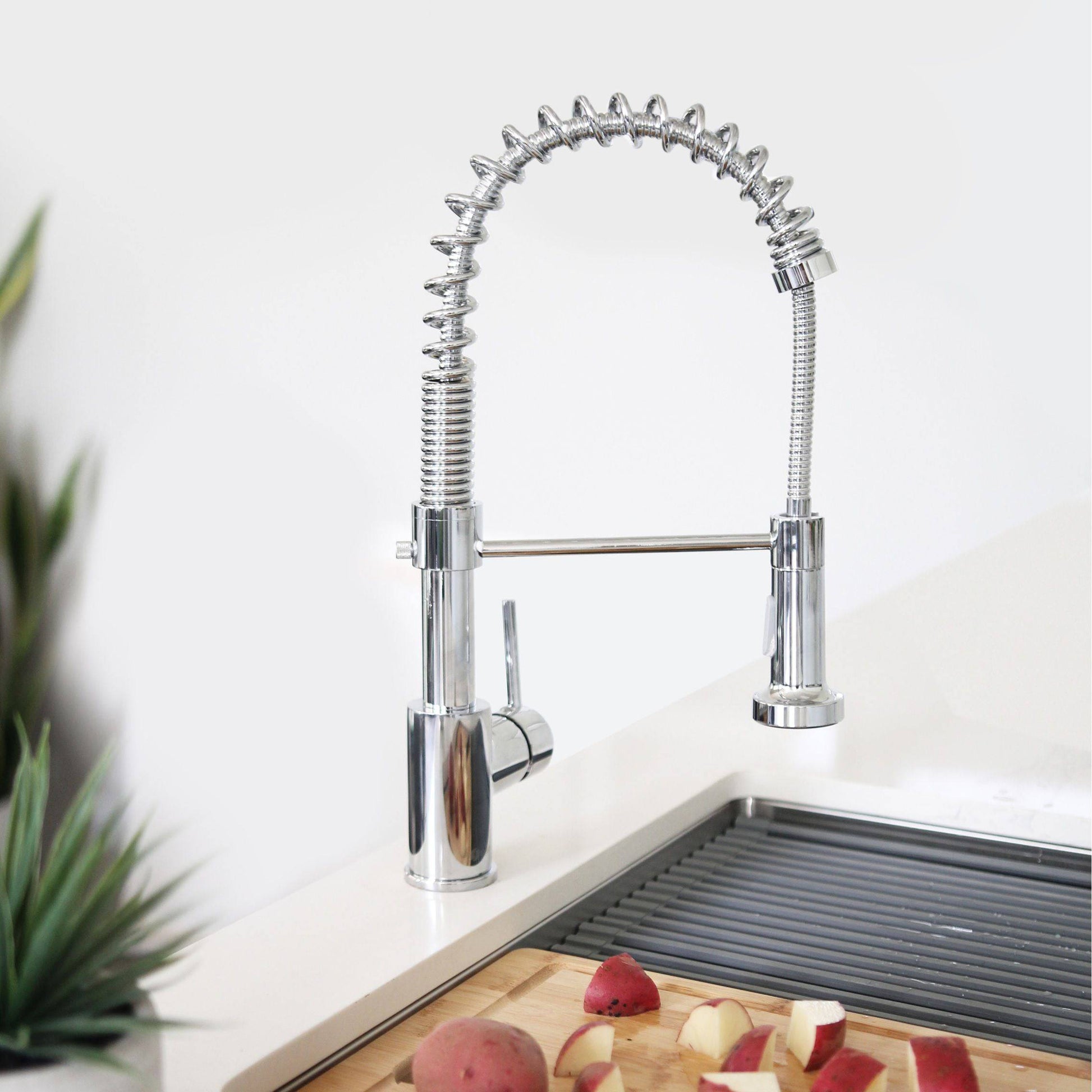 Stylish Milano 17.5" Kitchen Faucet Single Handle Pull Down Dual Mode Lead Free Polished Chrome Finish - Renoz