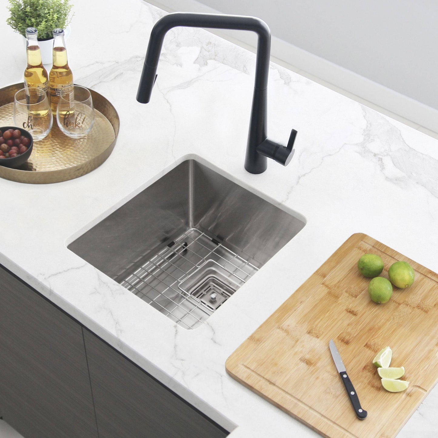 Stylish Kubo 16" x 18" Single Bowl Stainless Steel Kitchen Sink with Square Strainer S-509XG